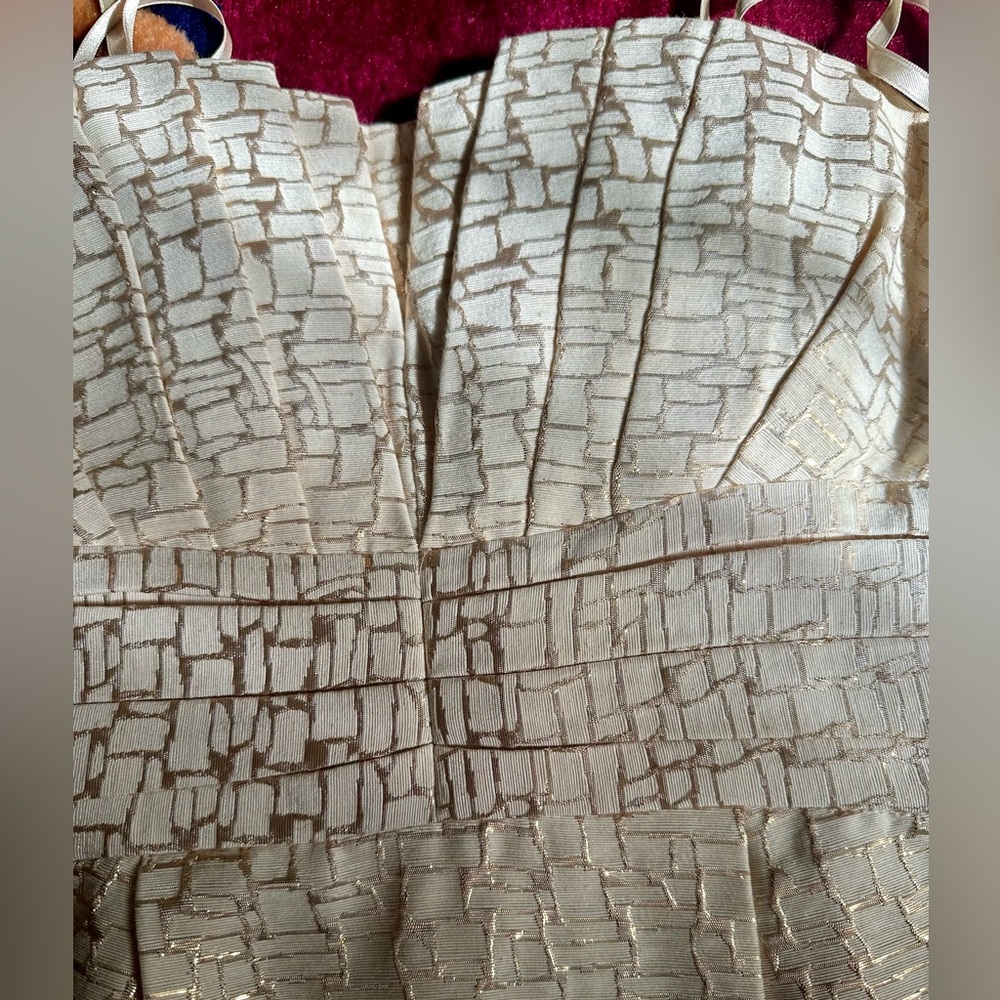 Max & Cleo Strapless Shimmering Gold Minidress 4 - Picture 5 of 12